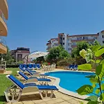 Sineva Apartment *