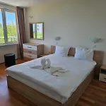 Sineva Apartment *