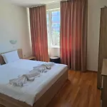 Sineva Apartment *